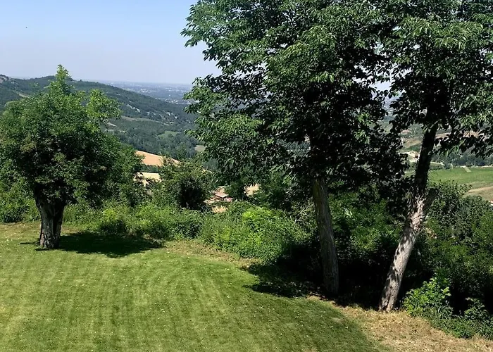 Casale Il Sambuco Sui Colli Bolognesi * Сан-Ладзаро-ди-Савена