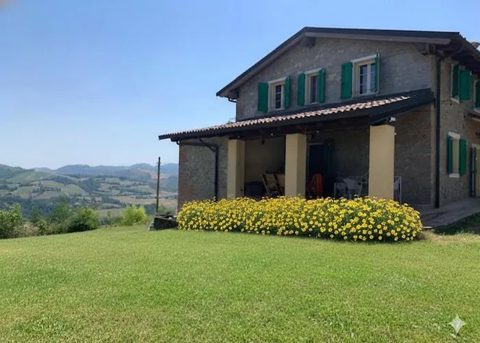 Casale Il Sambuco Sui Colli Bolognesi * Сан-Ладзаро-ди-Савена